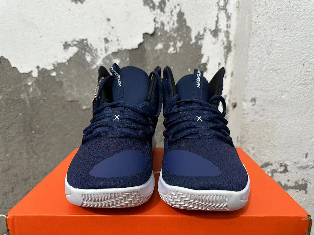 Nike Zoom Hyperdunk Basketball Shoes in Navy