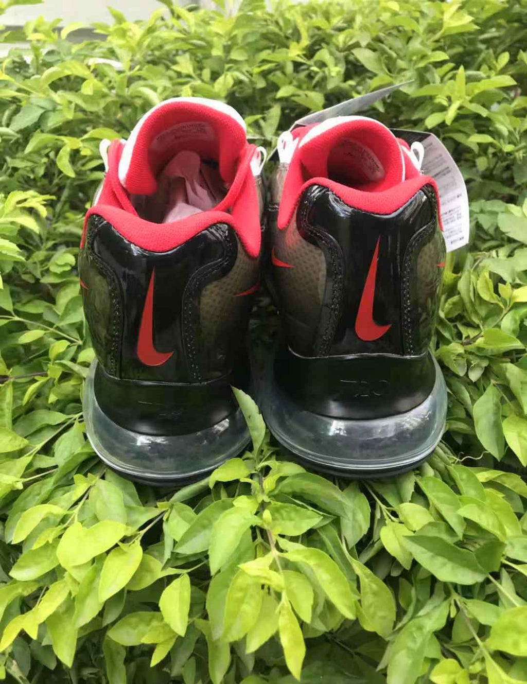 Nike Air Max 720 Sneakers Black Smoke Grey Red