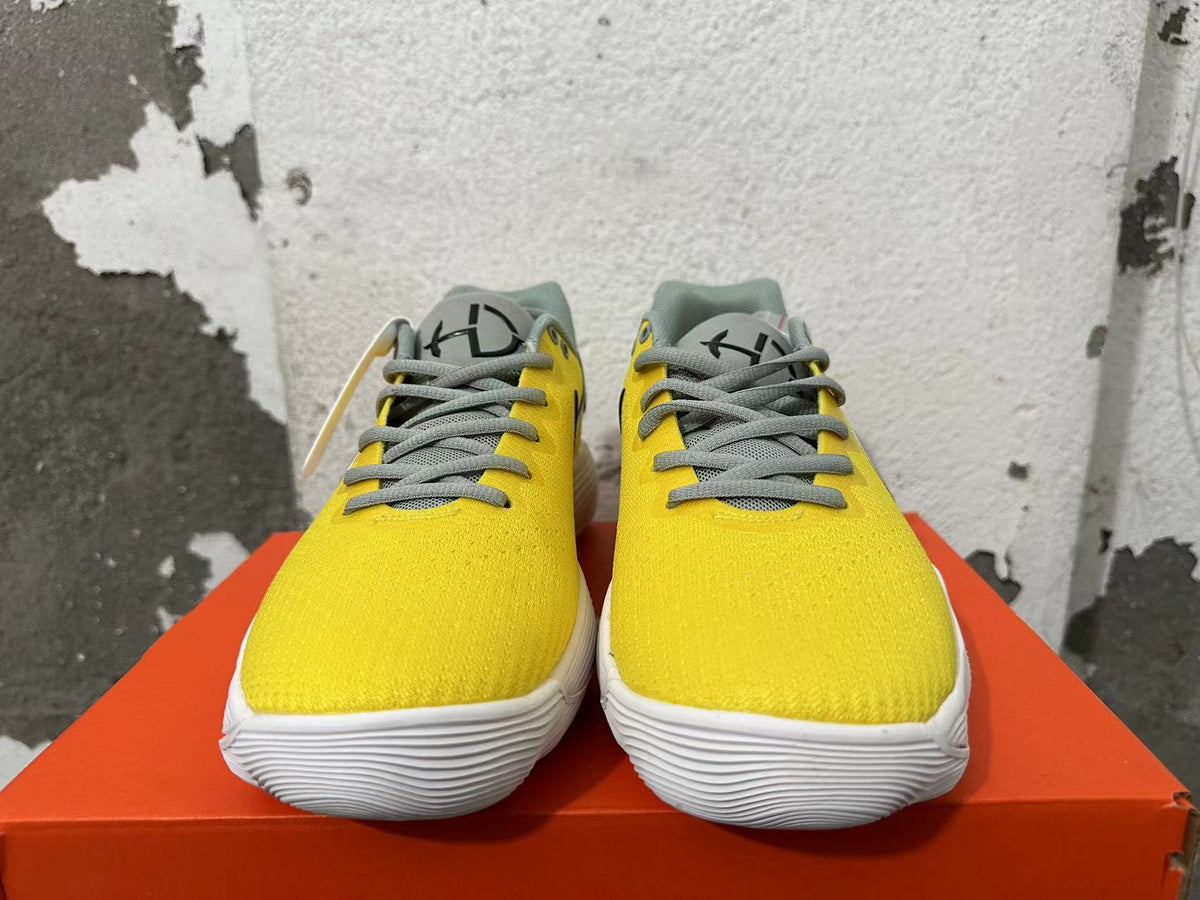 Nike Bruce Lee Yellow Training Sneakers