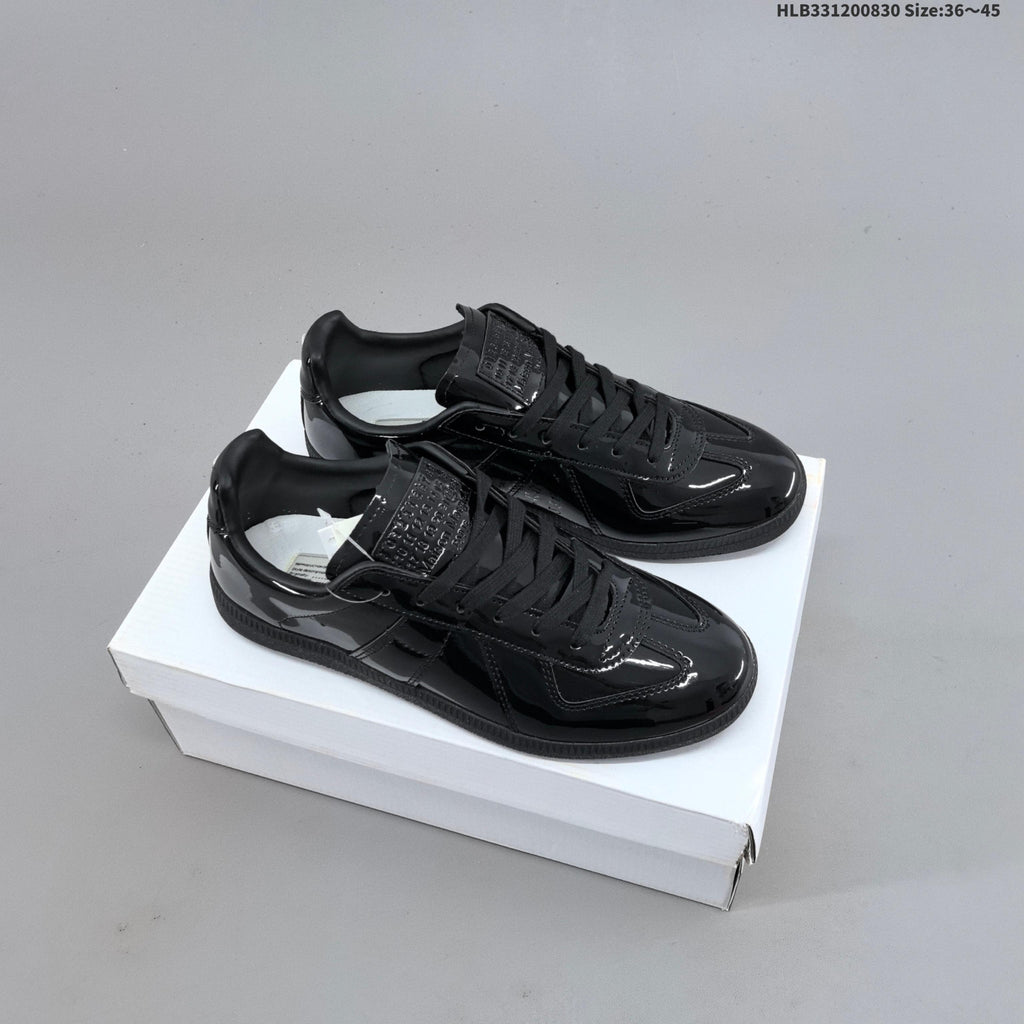 Maison Margiela Replica Low-Top Sneakers