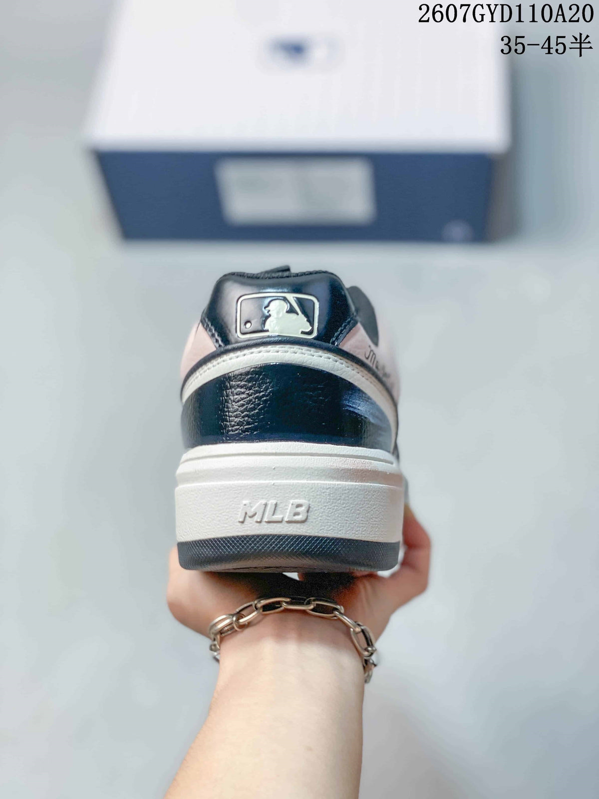 MLB Chunky Liner Low-Top Sneakers Black Pink 2607GYD110A20