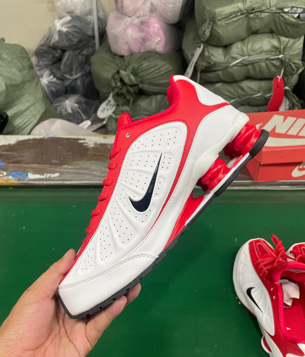 Nike Shox R4 Red and White Sneakers