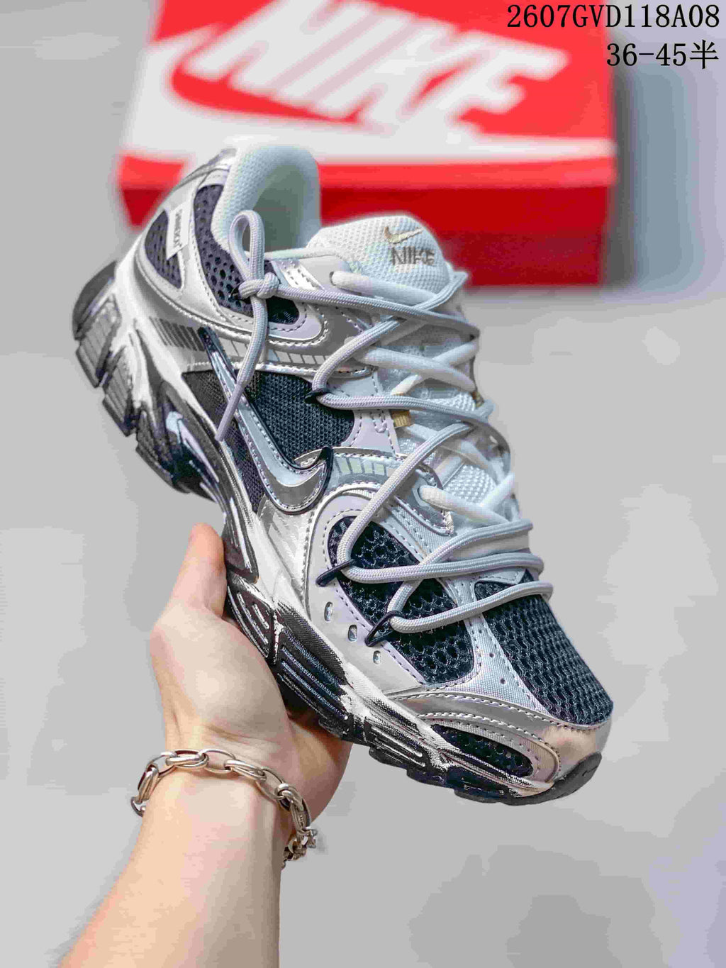 Nike V5 RNR Sneakers White Silver Black