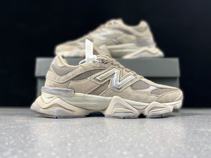 New Balance U9060PB Beige Sneakers