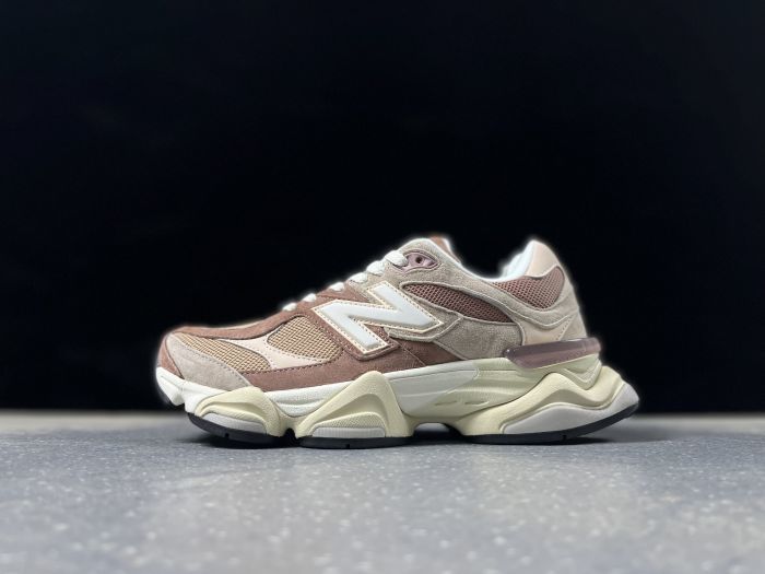 New Balance 9060 U9060EEH Sneakers in Beige and Rose