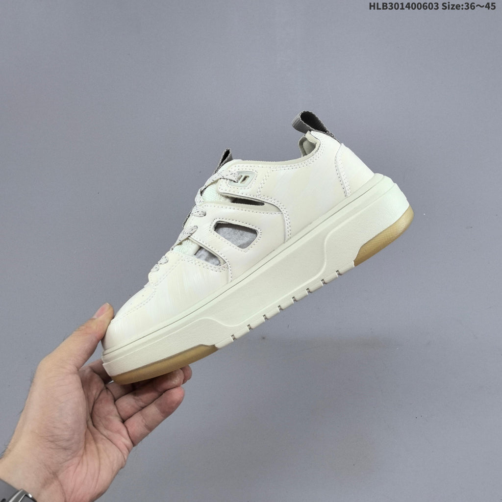 MLB New York Yankees Platform Sneakers in Off-White