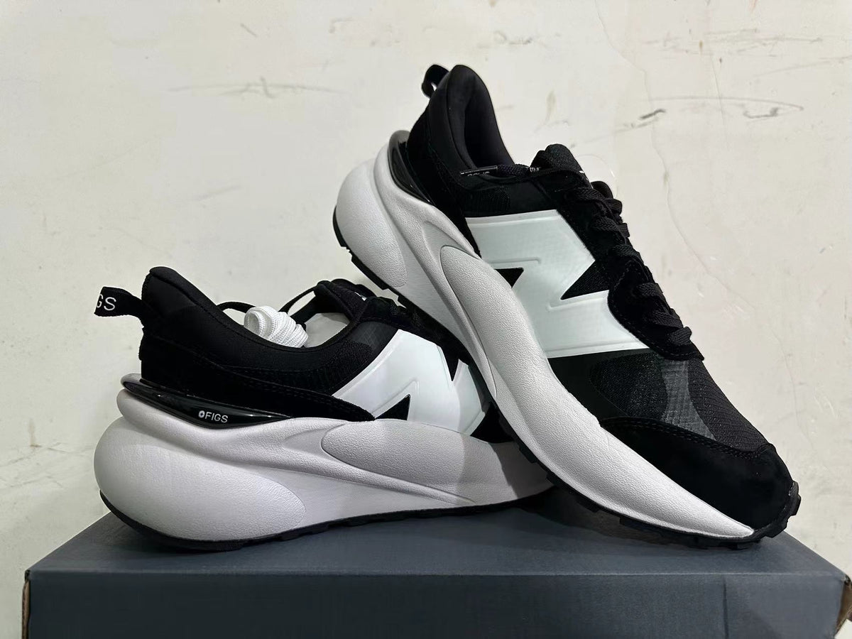 New Balance 3447 Black and White Sneakers