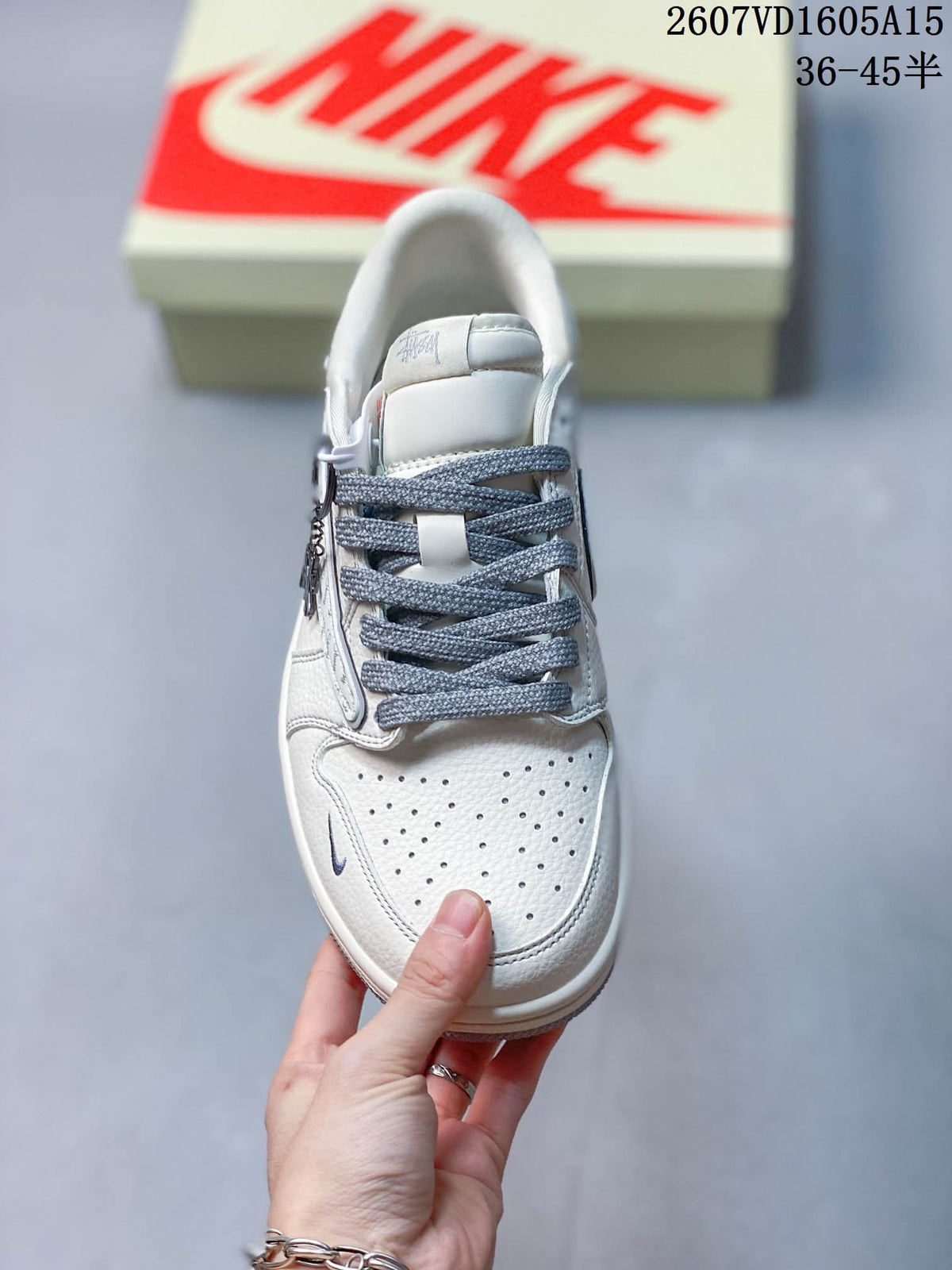 Nike SB Dunk Low LV-Print Sneakers White Gray