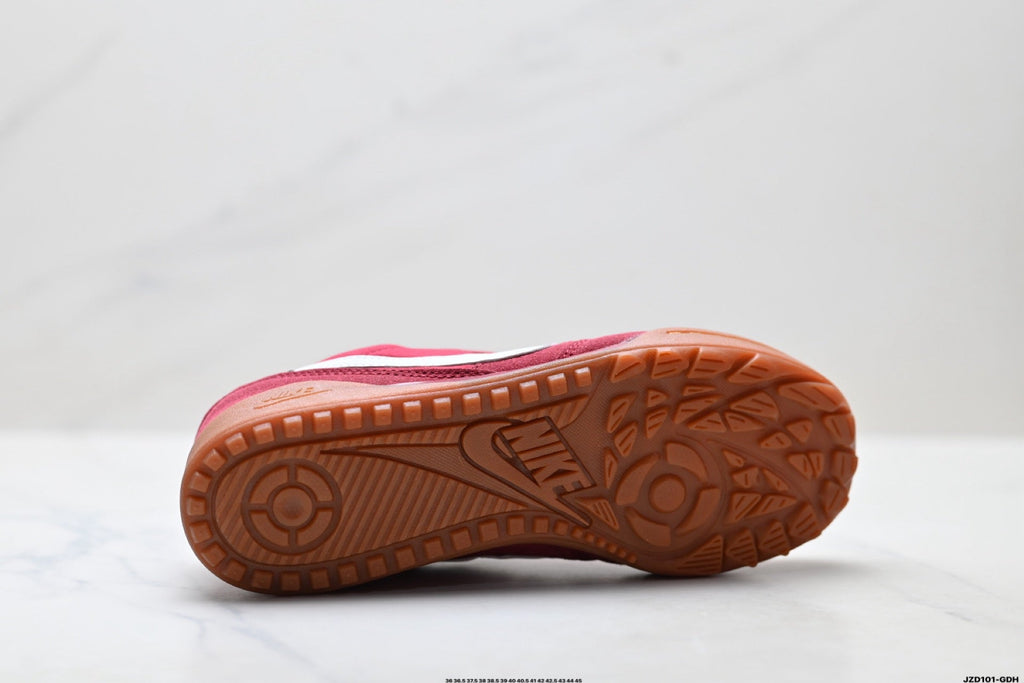 Nike Terra Manta Sneakers Pink and White Gum Sole