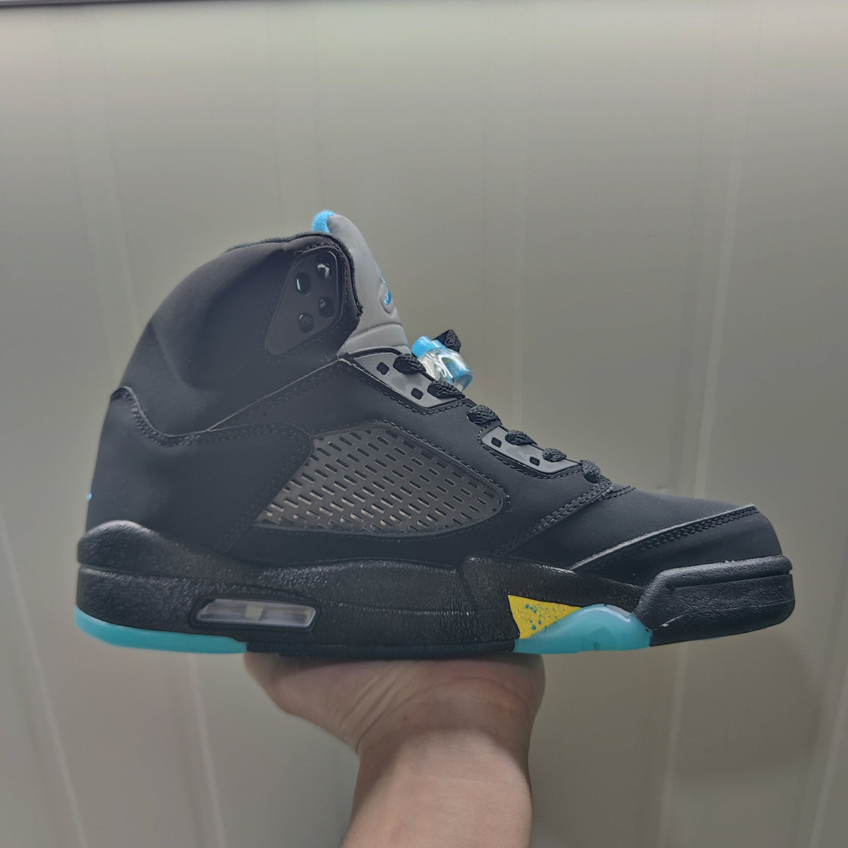 Jordan 5 Retro Black Taxi High-Top Sneakers