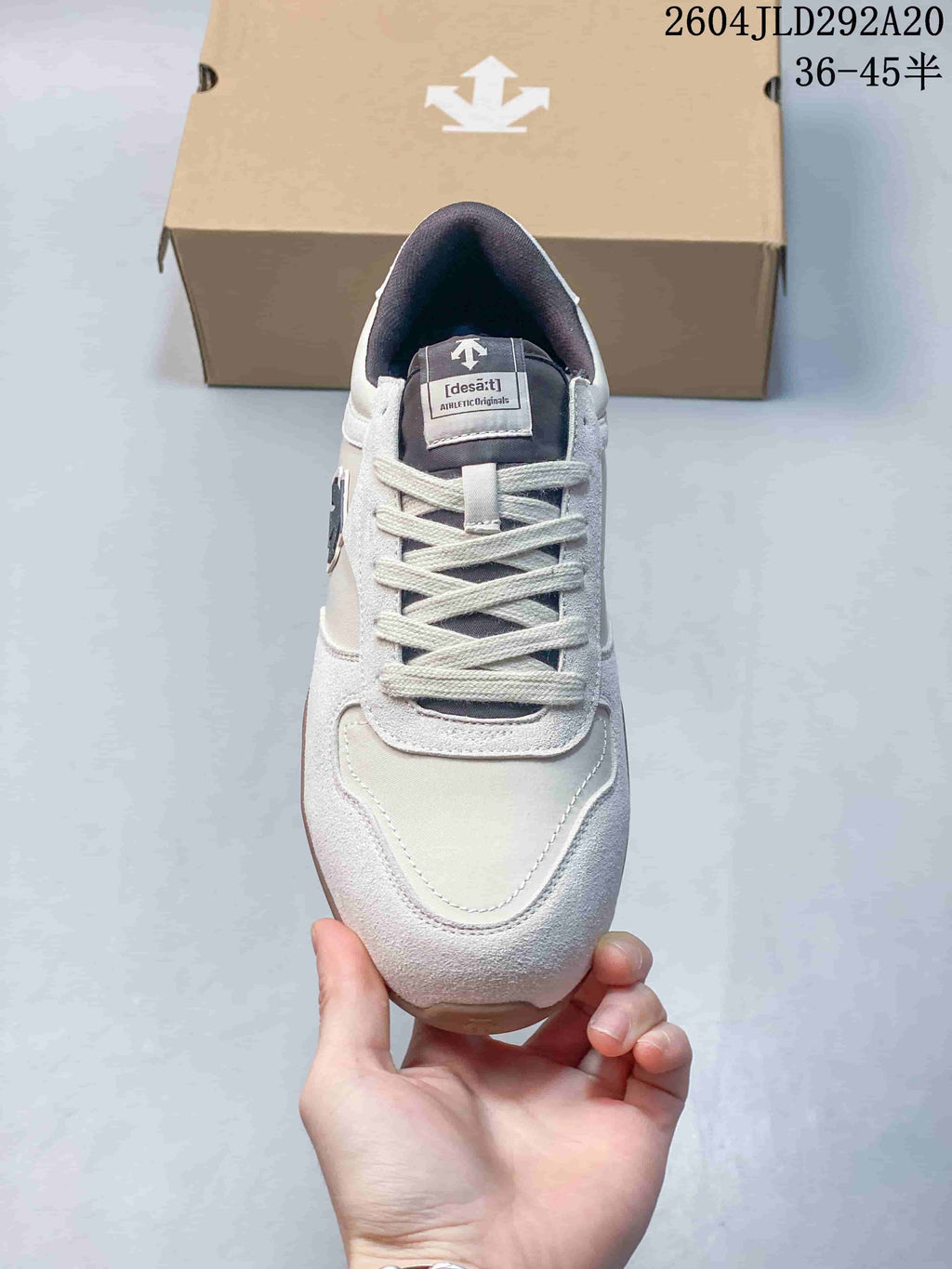Descente Chron Tempo Slim Retro Low-Top Sneakers
