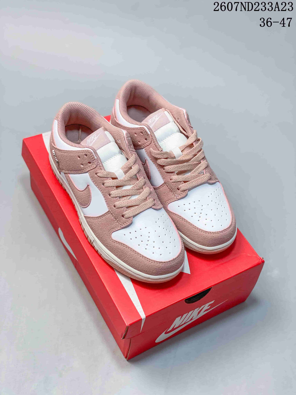 Nike SB Dunk Low Pro Low-Top Sneakers