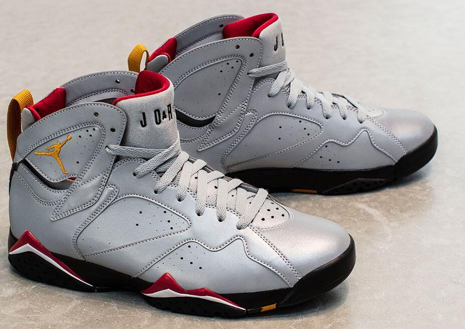 Jordan Air Jordan 7 Silver Sneakers