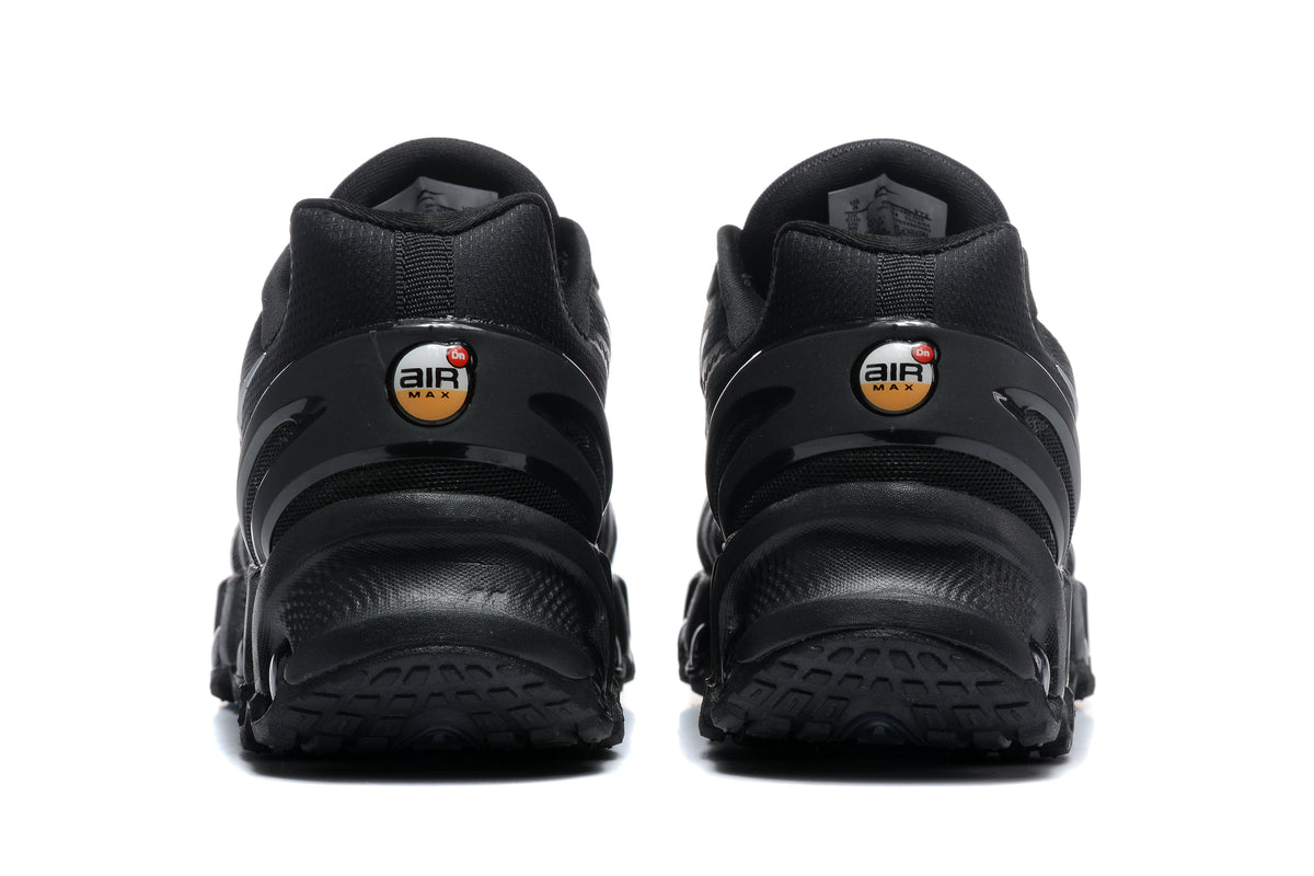 Nike Air Max Black Running-Style Sneakers