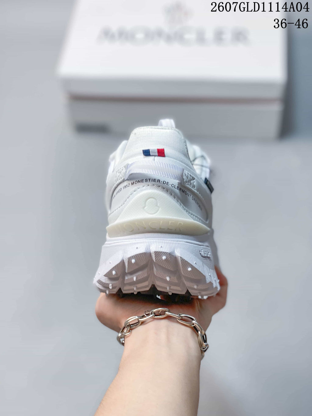 Moncler Pacey White Low-Top Sneakers 2607GLD1114A04