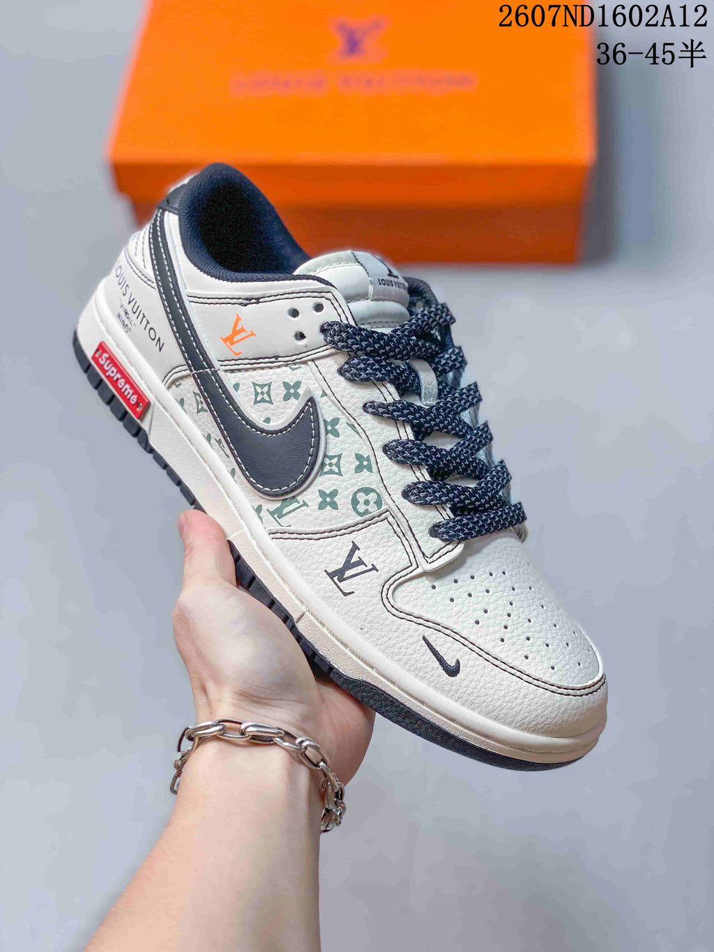 Nike SB Dunk Low Sneakers White Black Red Style 2607ND1602A12