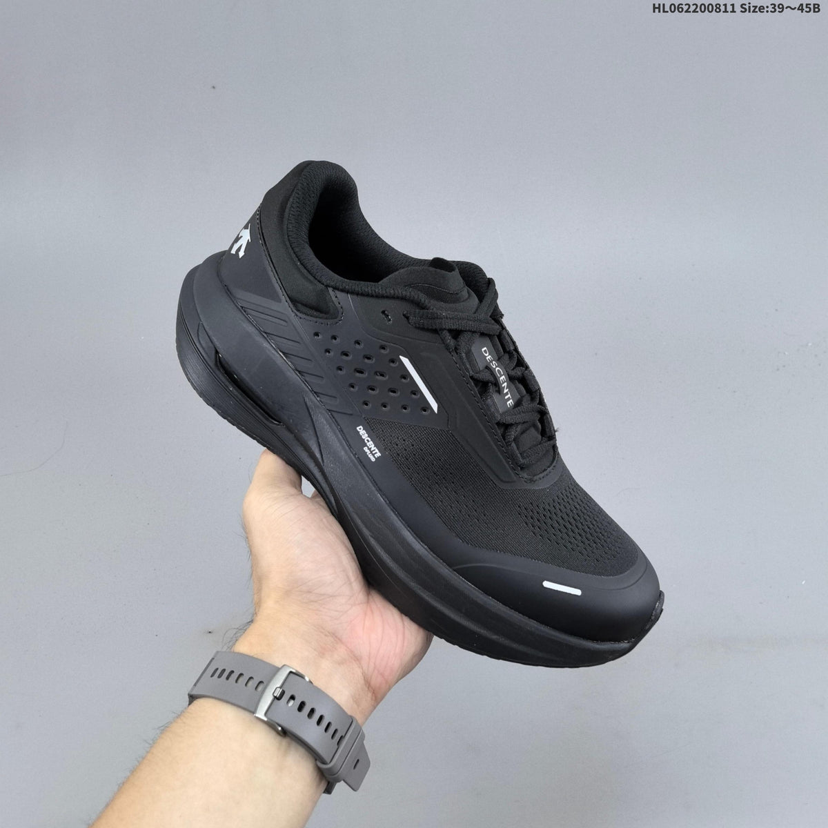 DESCENTE D/F RIDE Black Low-Top Running Sneakers