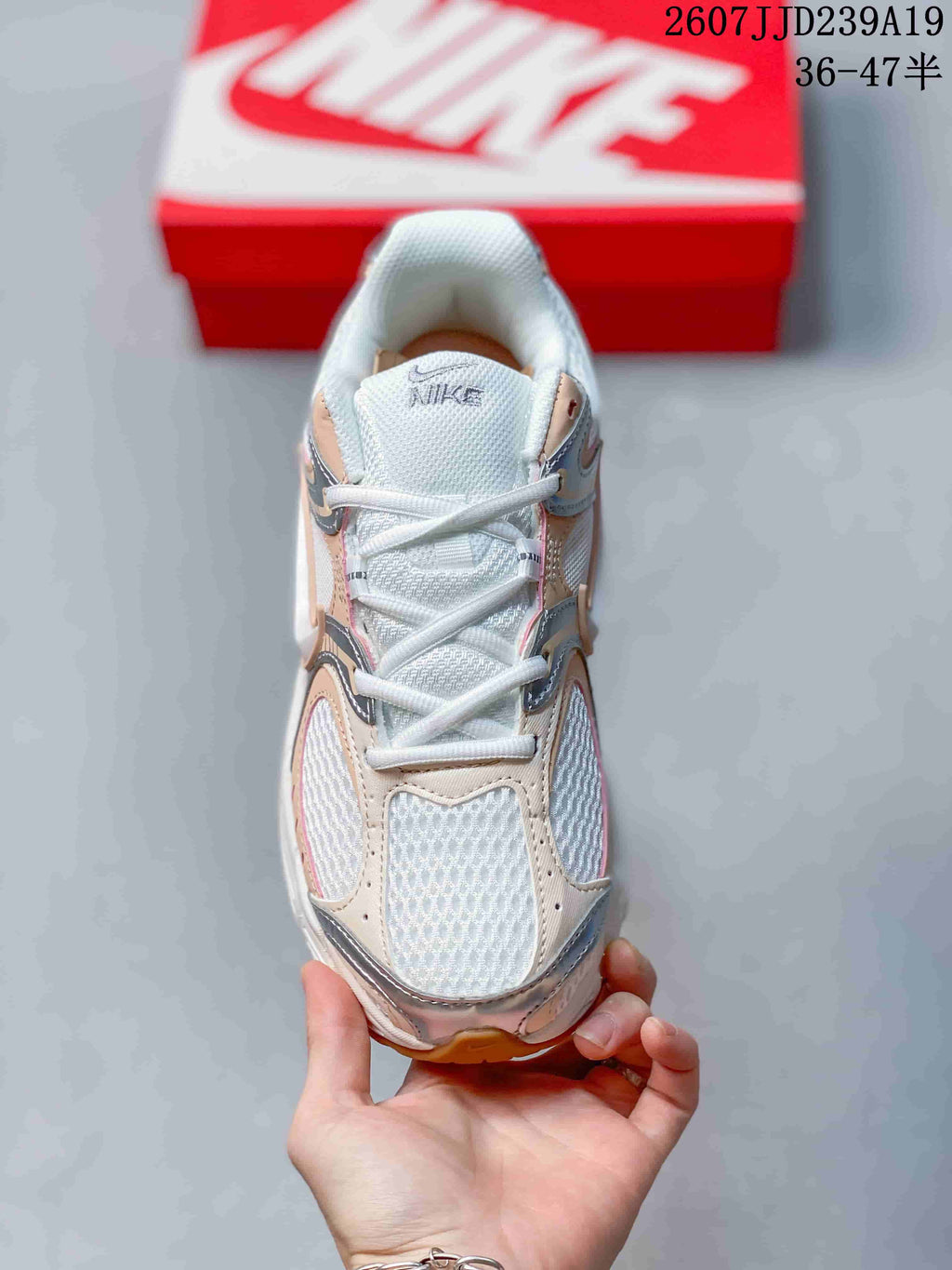 Nike V5 RNR Running Shoes White Peach Silver 711190RRY