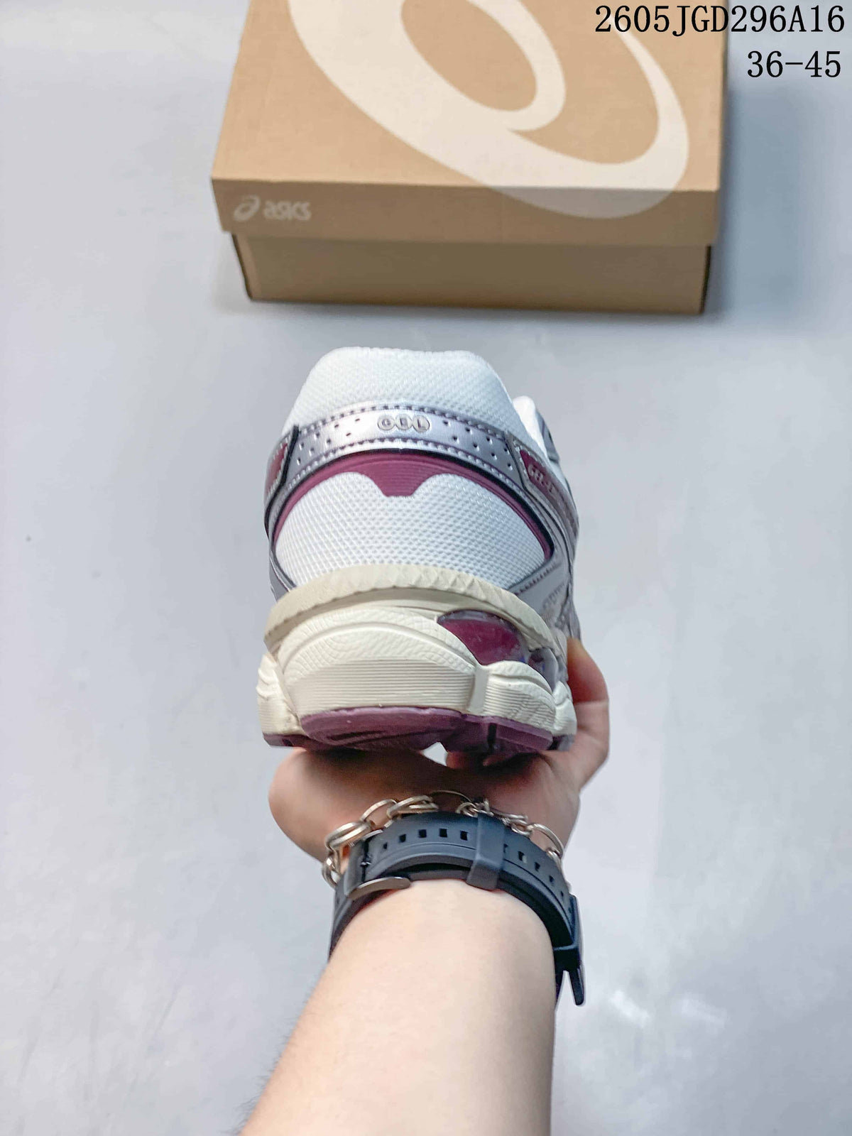 ASICS Gel-Cumulus 16 Sneakers White Silver Plum