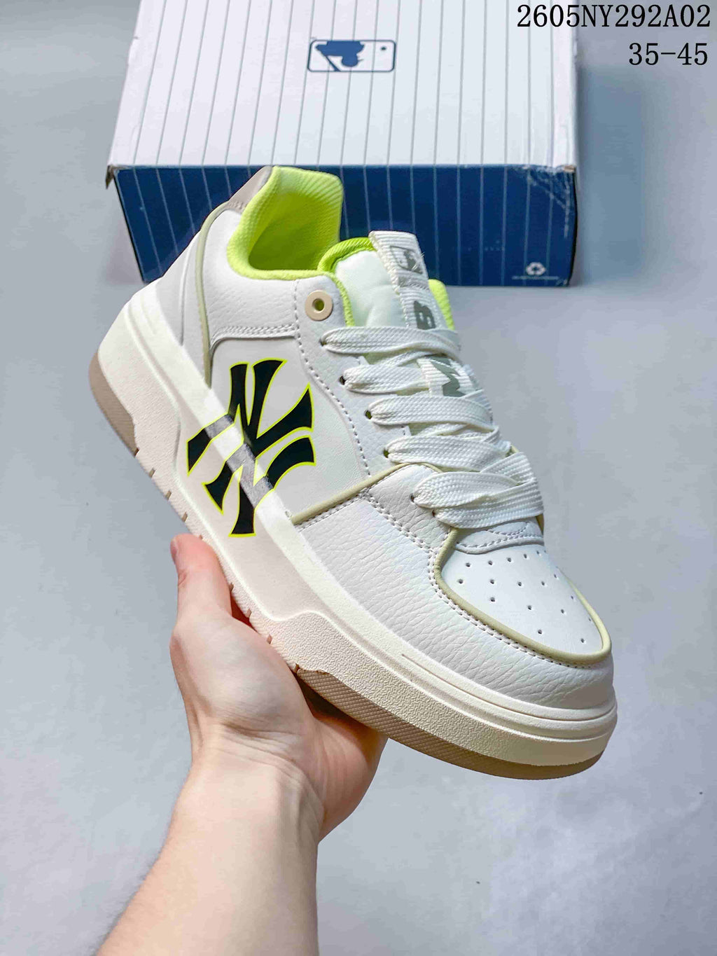 MLB Chunky Liner Low-Top Sneakers White Green 3ASXCA12N