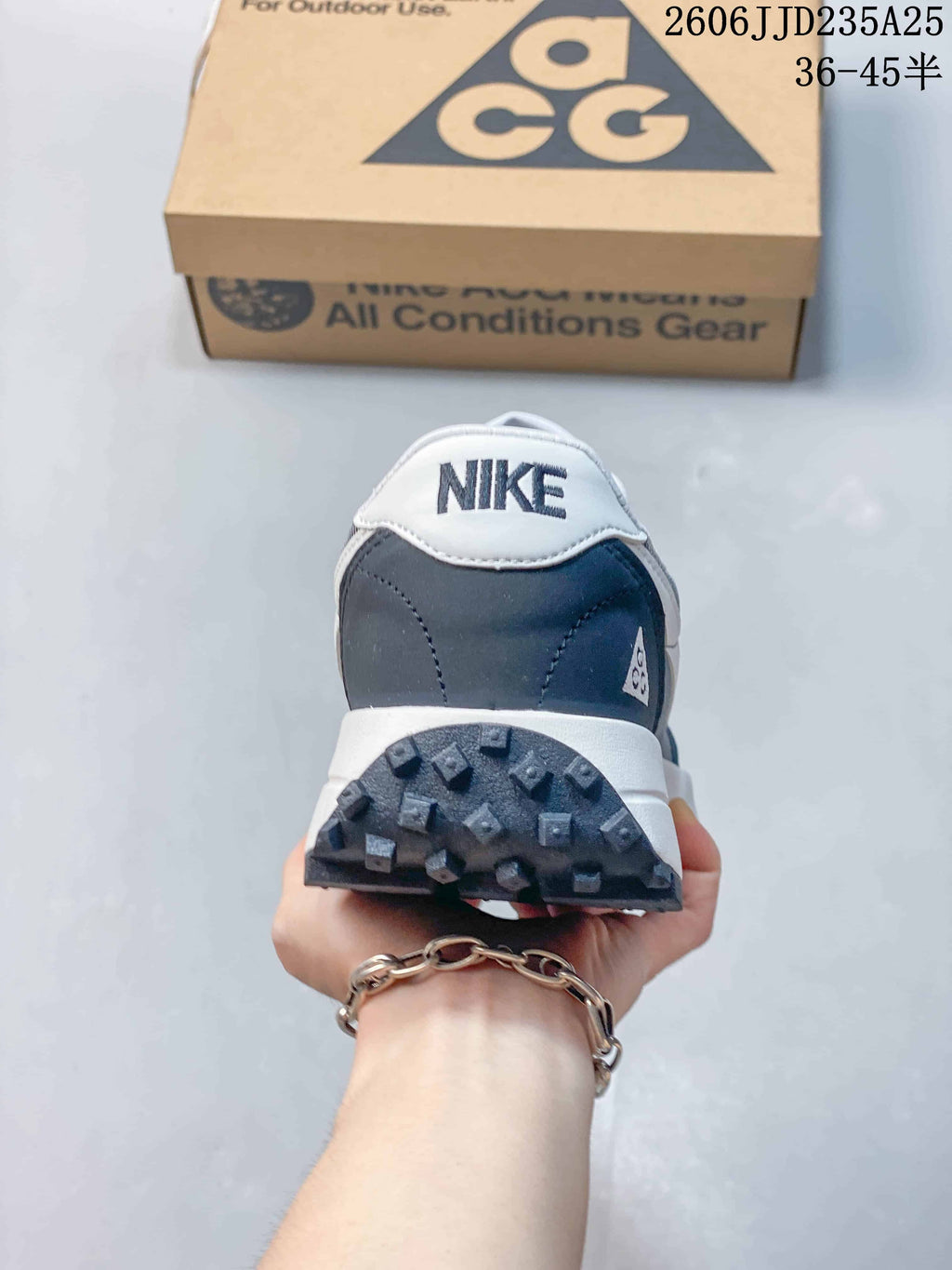 Nike ACG LDV Low-Top Trail Sneakers Gray Navy White IF2857-040