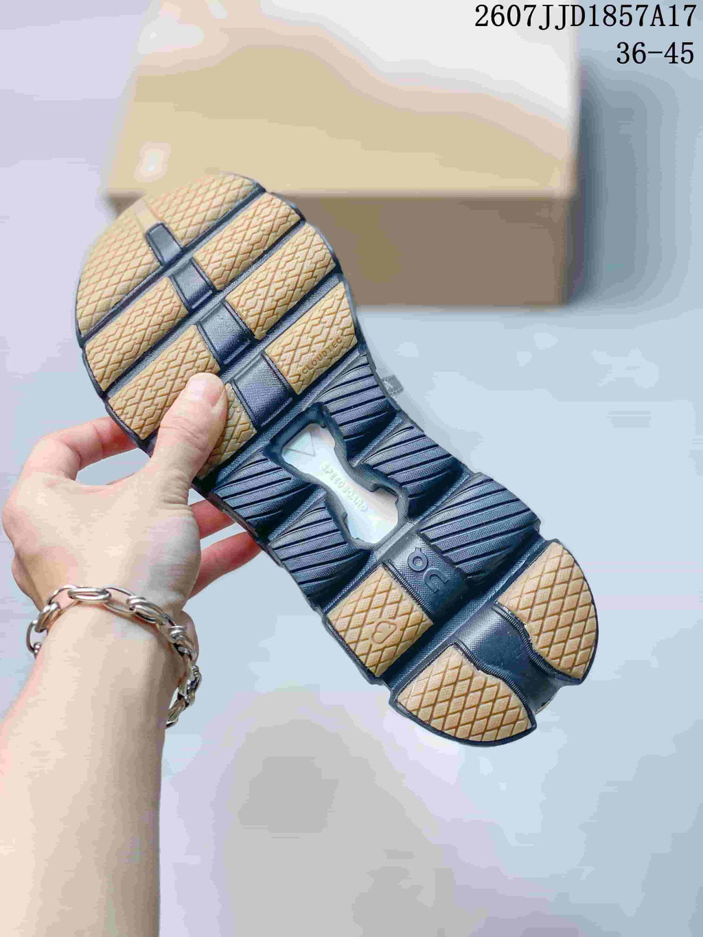 On Cloud X 4 Sneakers Gray Black 2607JJD1857A17