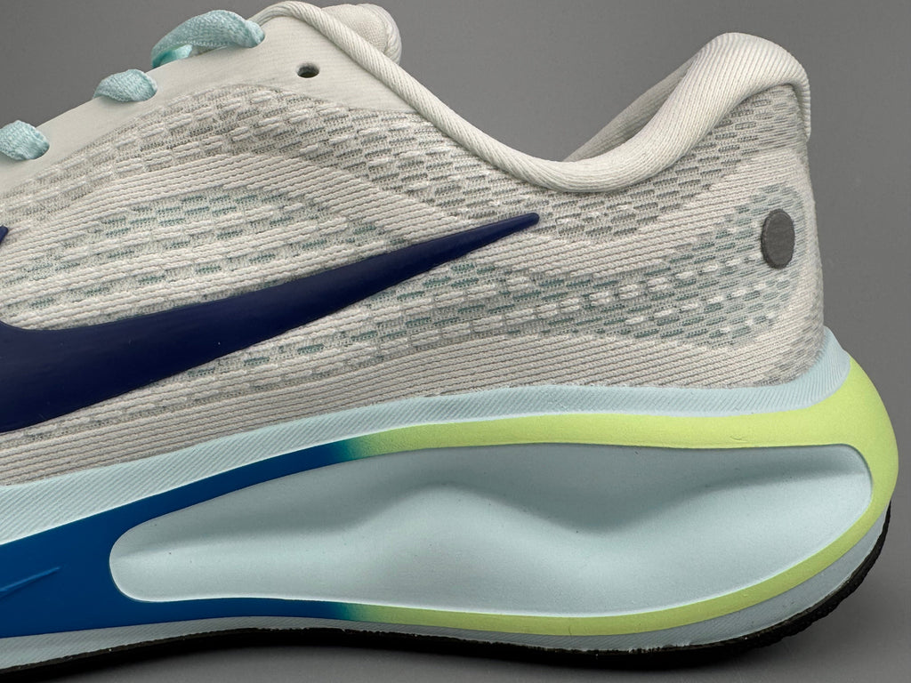 Nike Journey Run Running Shoes FN0228-101