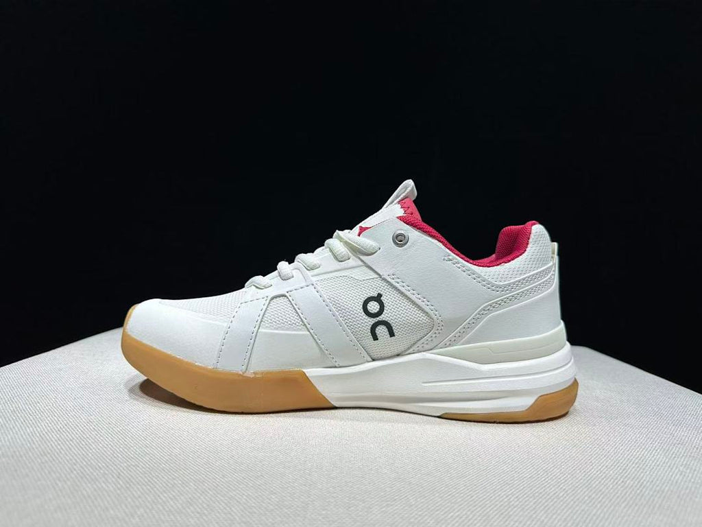 On The Roger Clubhouse Pro Sneakers White Ivory Gum