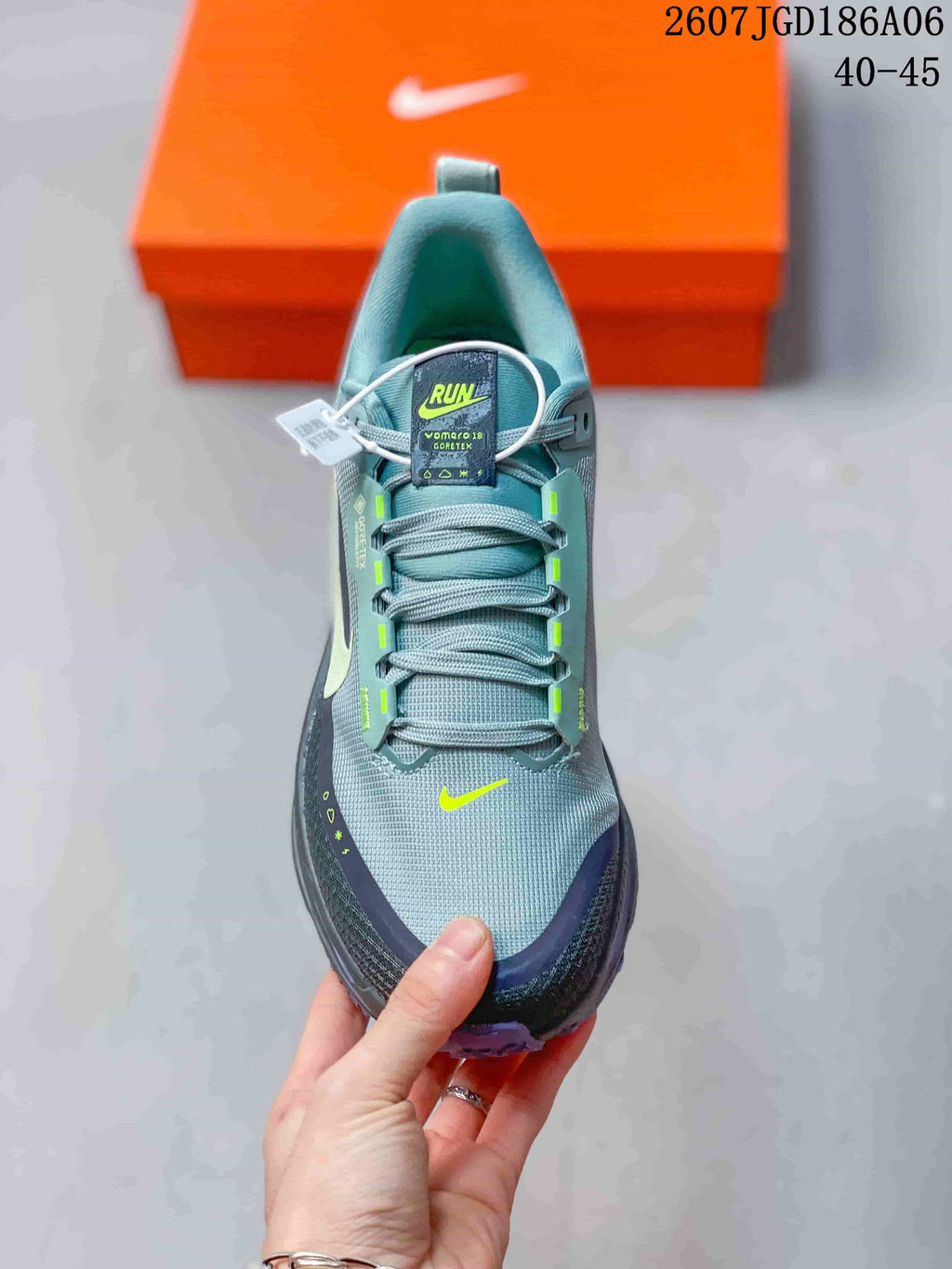 Nike Vomero Plus Run Gray Running Sneakers