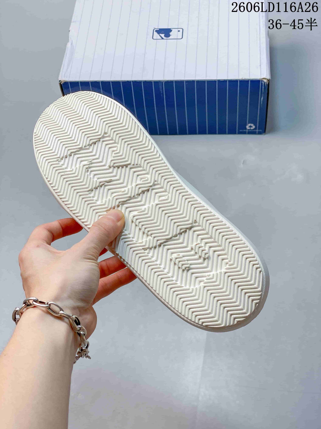 MLB Chunky Classic White Low-Top Sneakers 3ASXAM82N