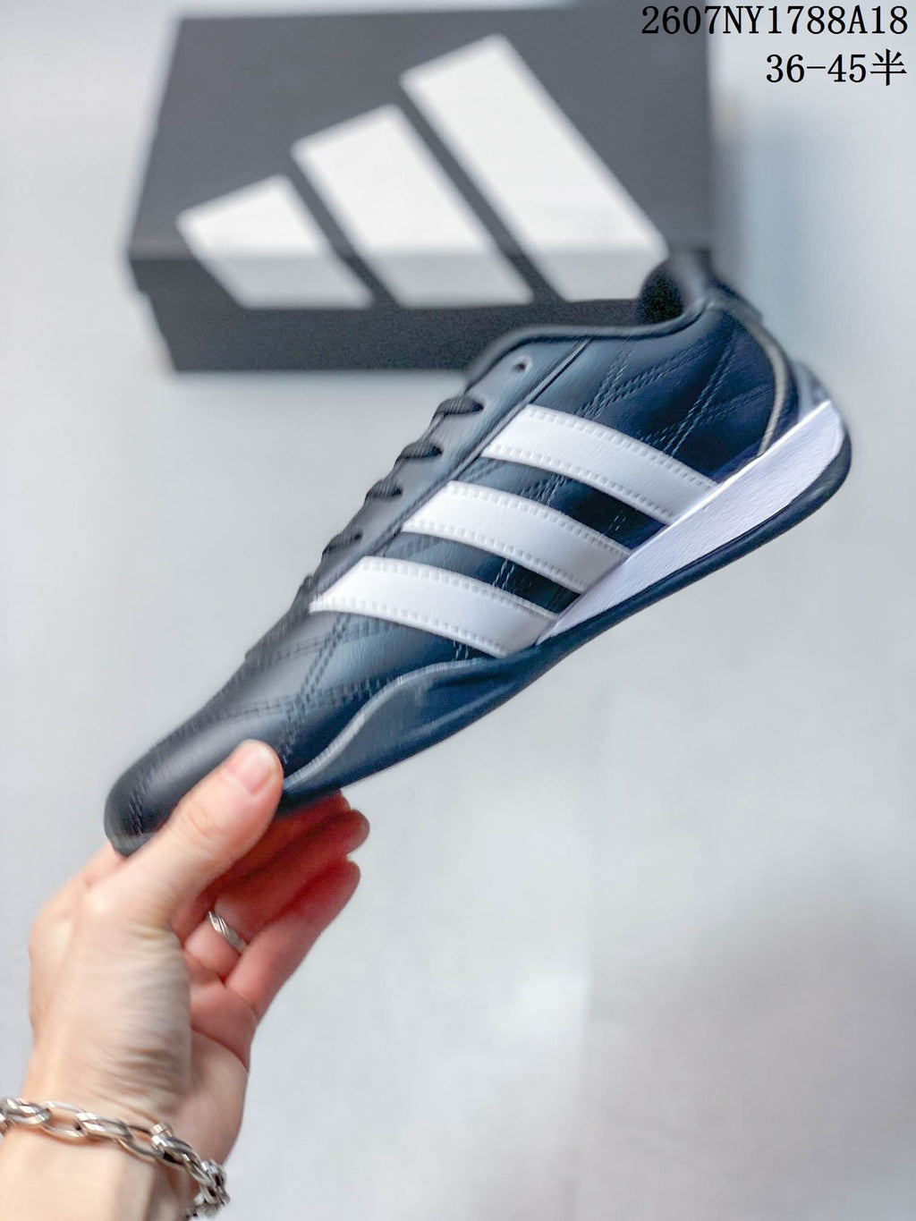 adidas Adipista Casual Sneakers Navy White EG8662