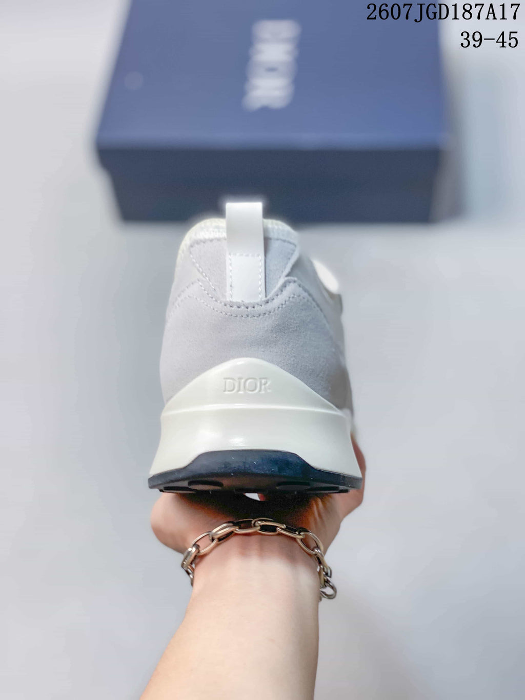 Dior B25 Runner Low-Top Sneakers White and Gray 2607JGD187A17