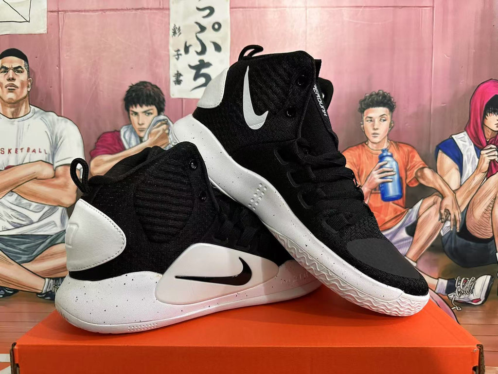 Nike Hyperdunk Black and White Basketball Shoes