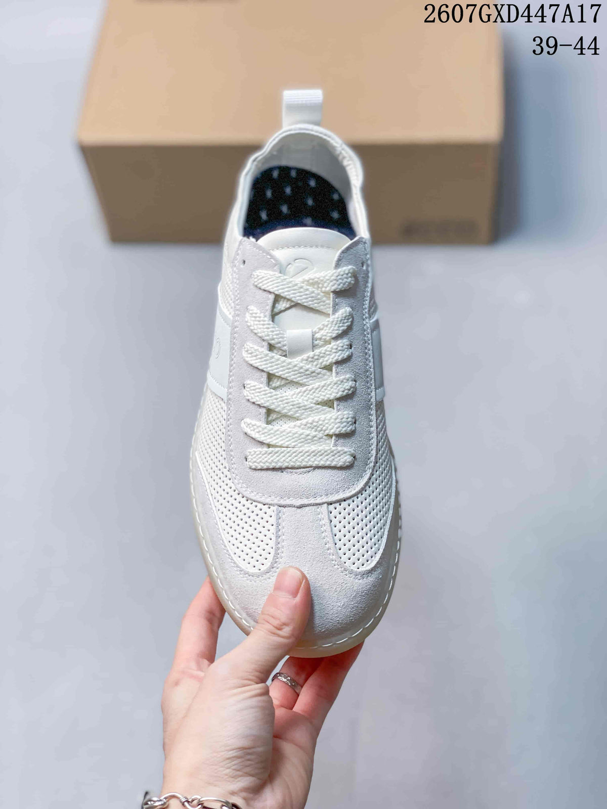 ECCO Perforated White Casual Sneakers 2607GXD447A17
