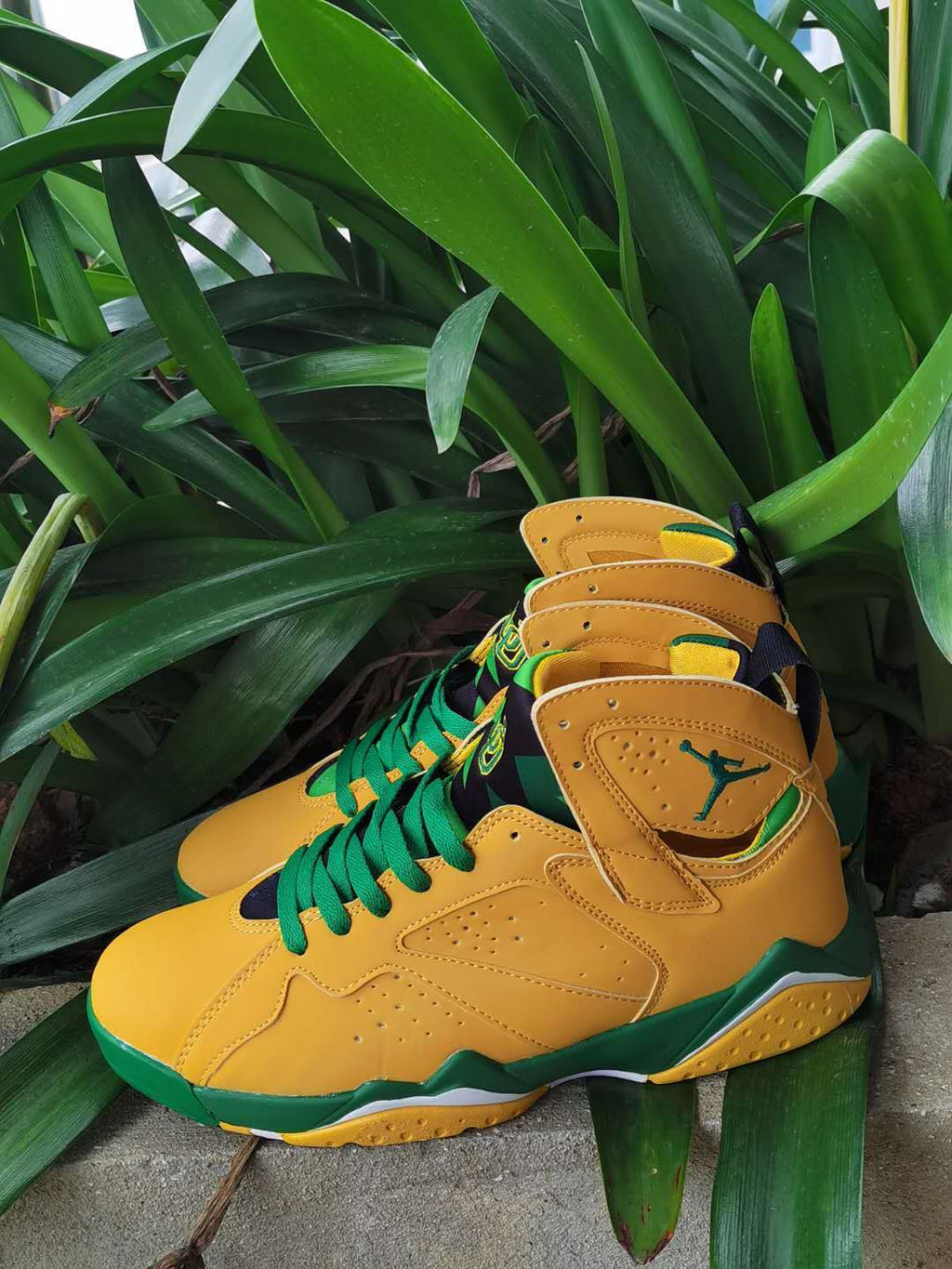 Jordan 7 Retro Sneakers in Wheat, White and Green