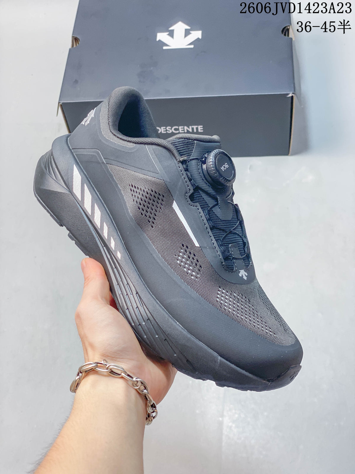 Descente Traxis Urban Outdoor Sneakers, Gray, JVD1423A23