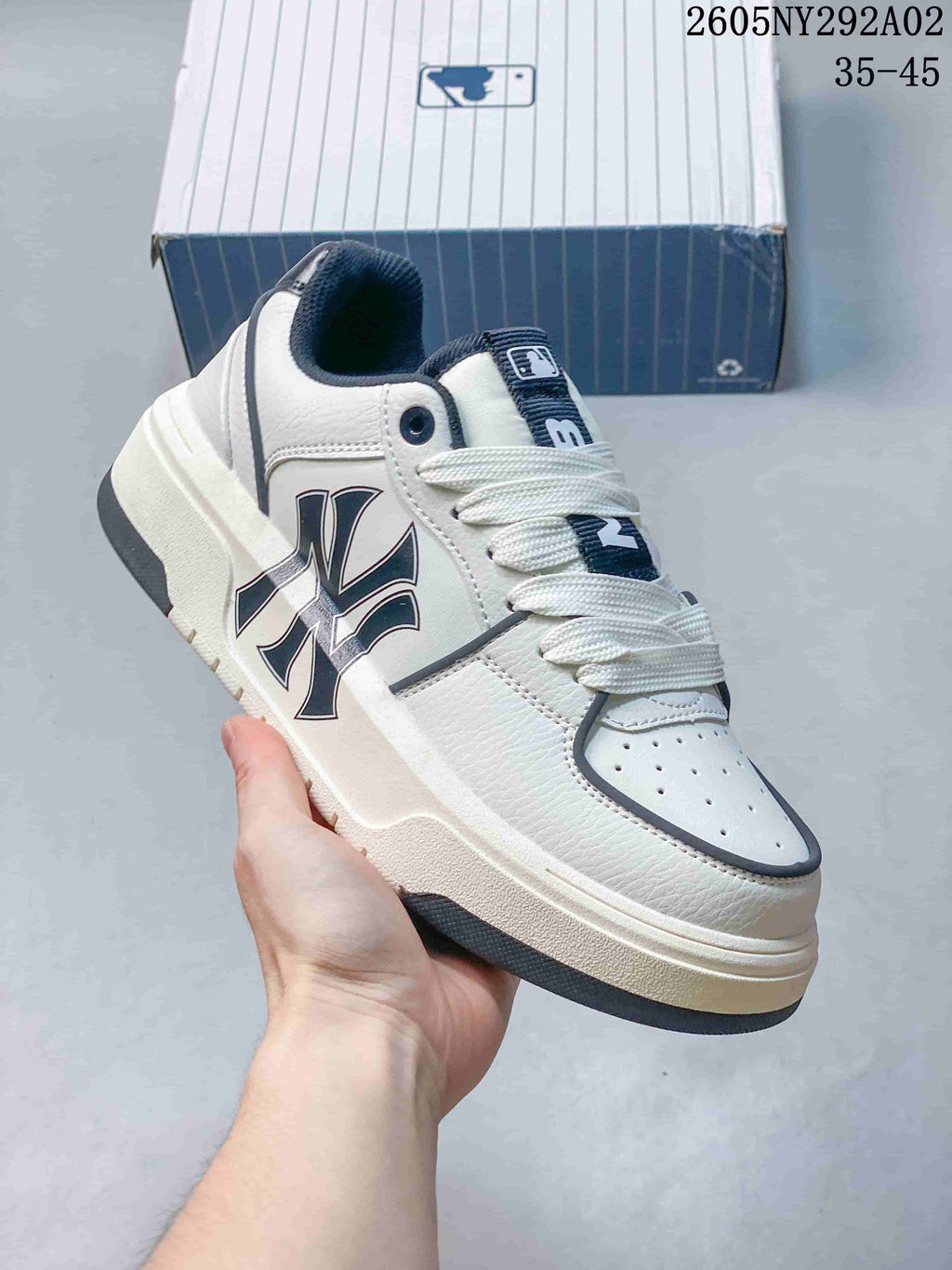 MLB Chunky Liner Low-Top Sneakers in White