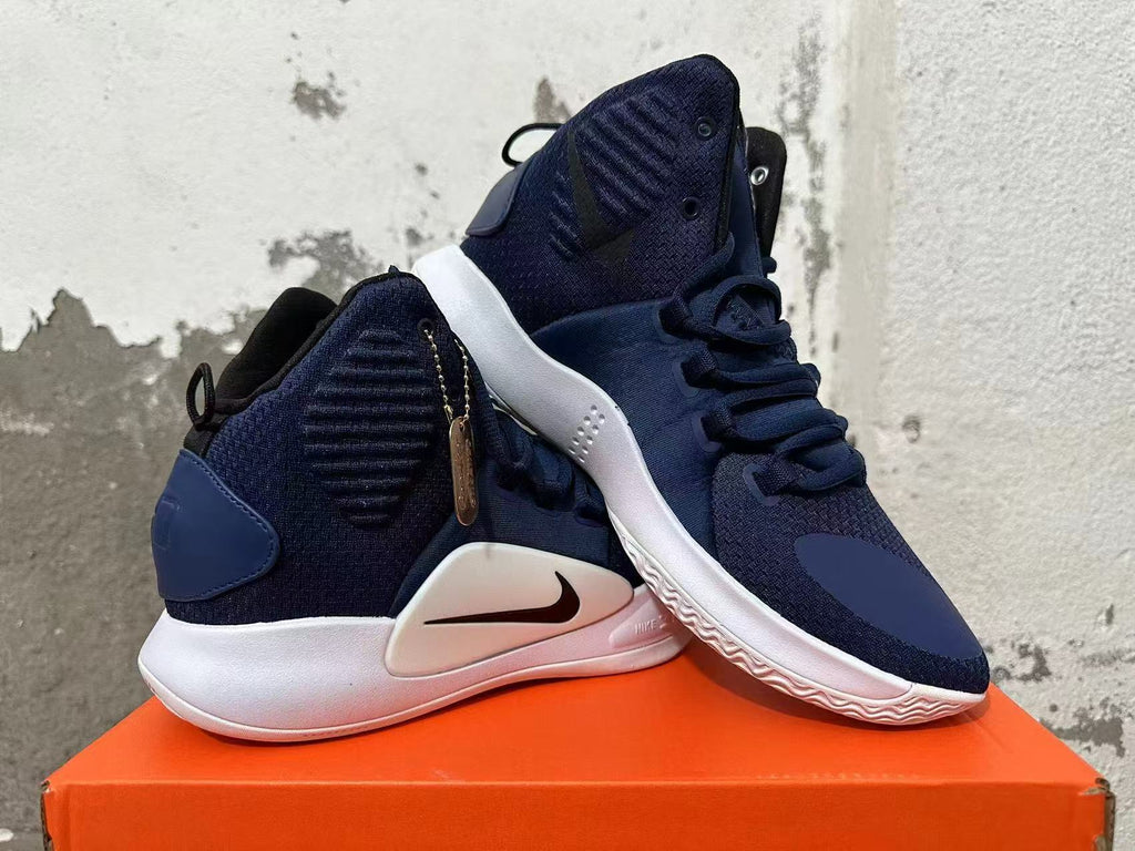 Nike Zoom Hyperdunk Basketball Shoes in Navy