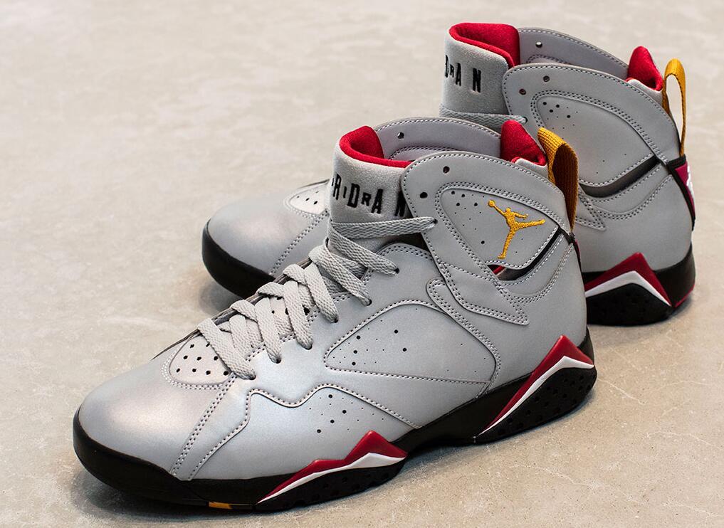 Jordan Air Jordan 7 Silver Sneakers