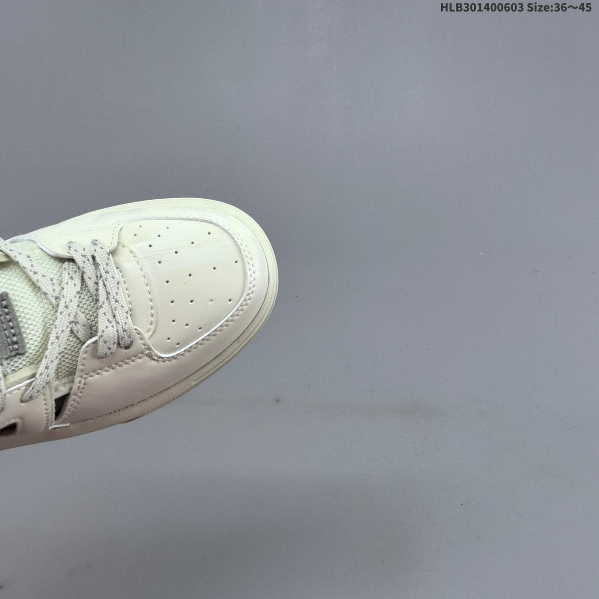 MLB New York Yankees Platform Sneakers in Off-White