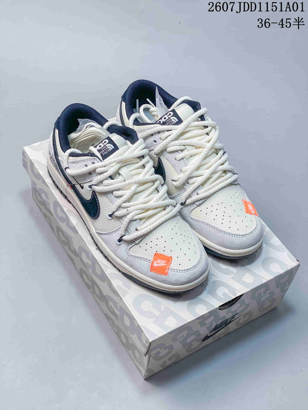 Nike SB Dunk Low Carhartt Collab White Sneakers