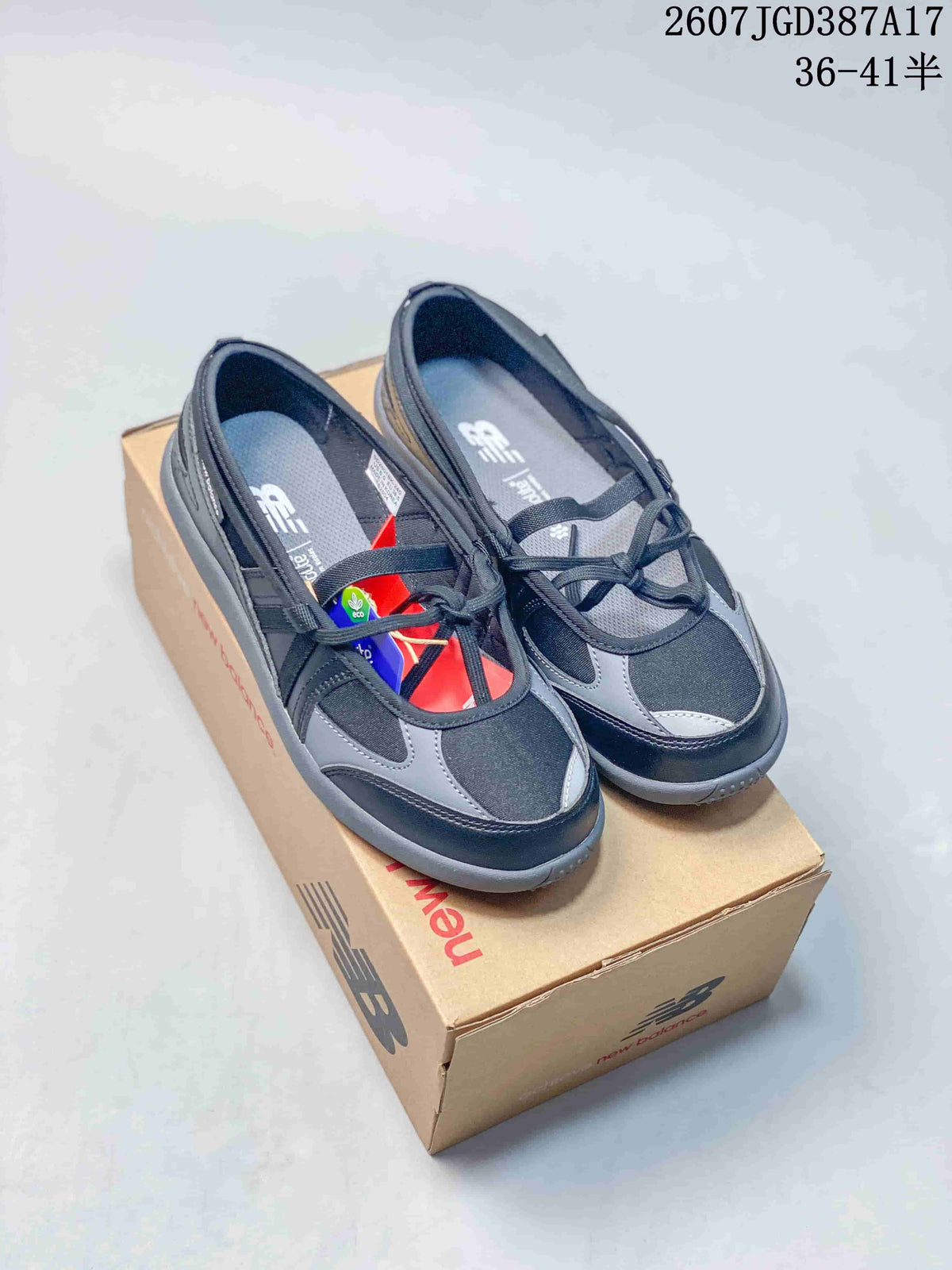 New Balance WD Women's Low-Top Sneakers Black Gray 07JGD38