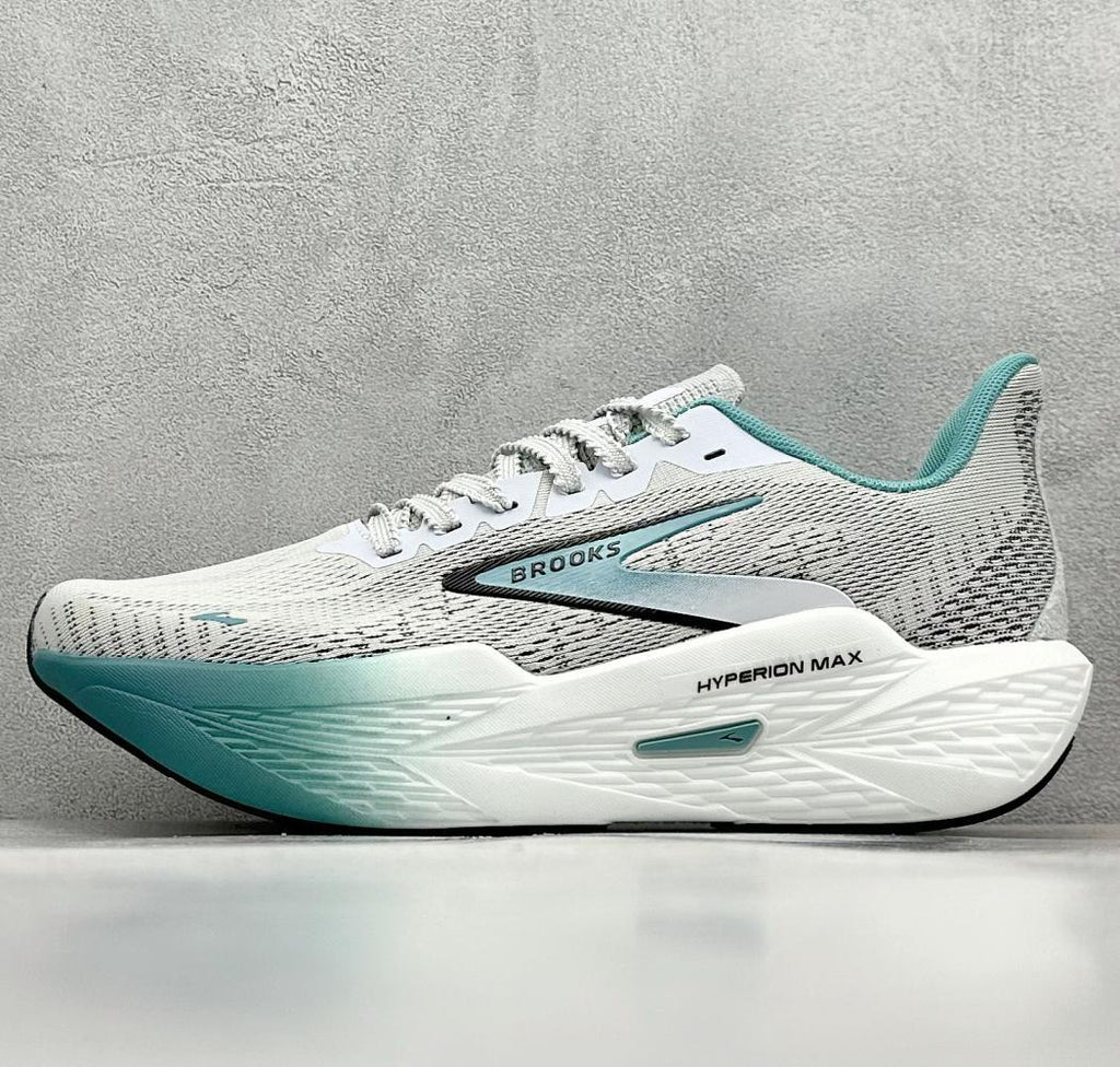 Brooks Hyperion Max Running Sneakers