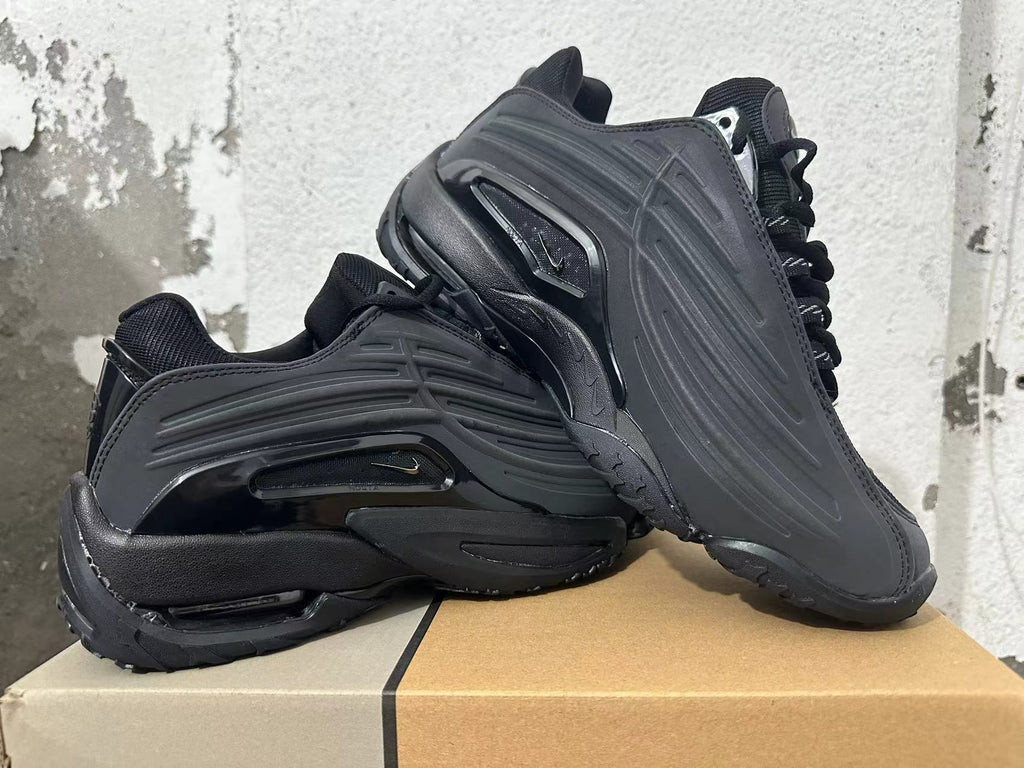 Nike Air Max SNDR Black Sneakers