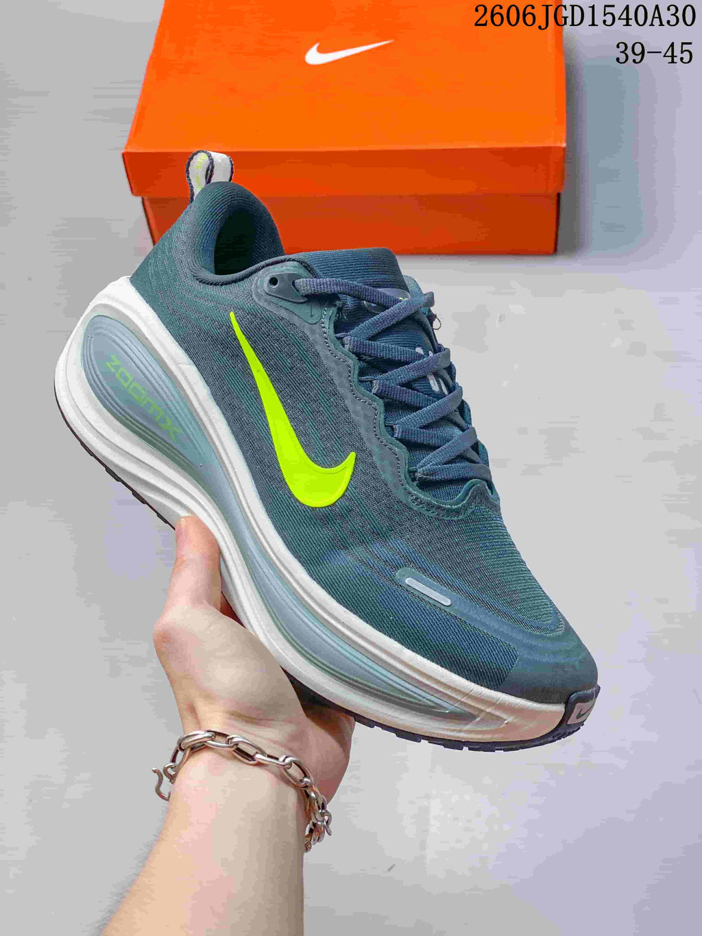 Nike Vomero Plus Running Shoes