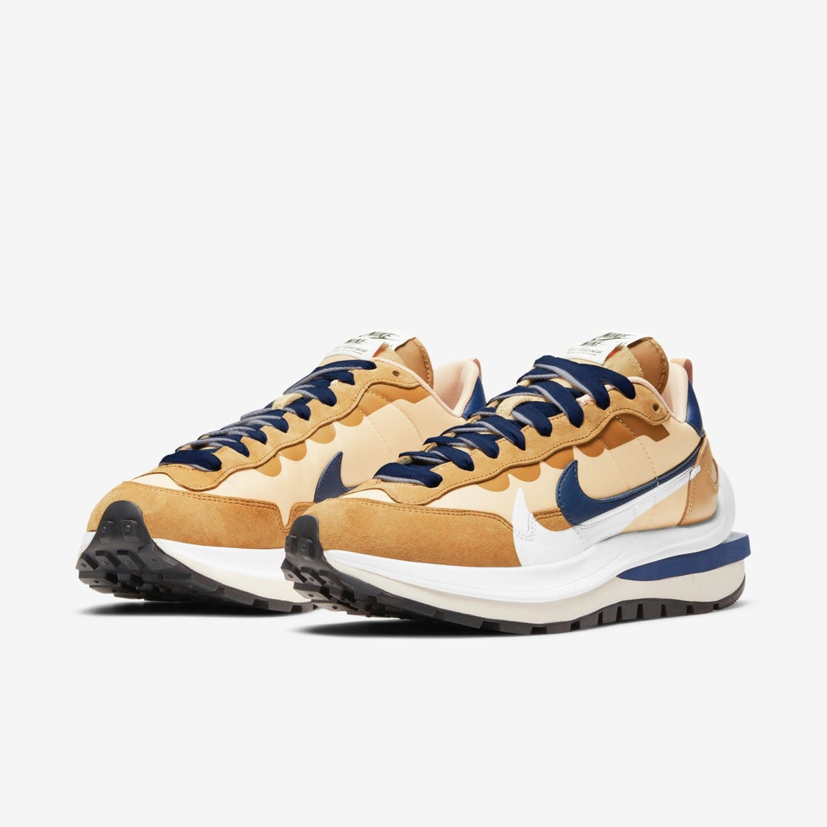 Nike sacai VaporWaffle DD1875-200 Sneakers in Sesame Khaki