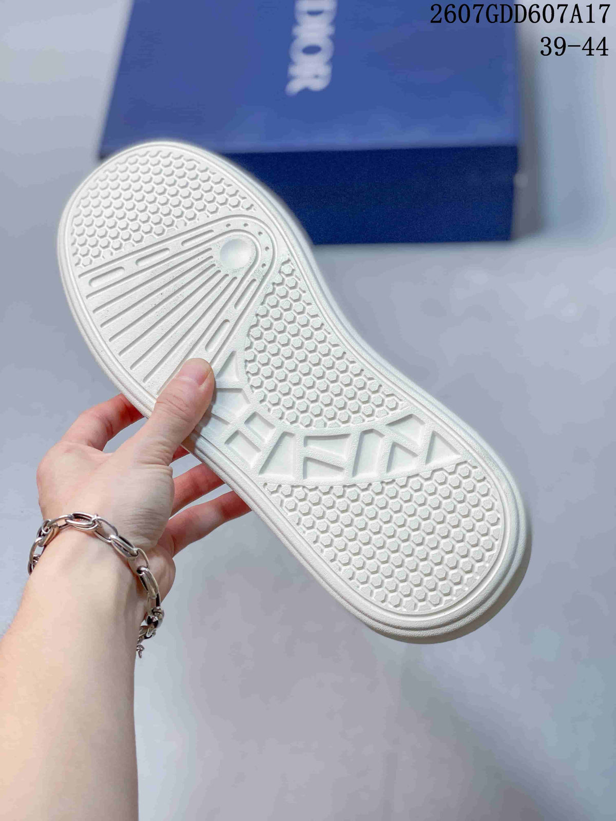 Dior White Low-Top Sneakers 2607GDD607A17