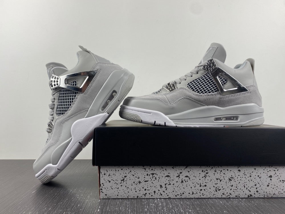 Jordan Air Jordan 4 WMNS Frozen Moments Silver Sneakers AQ9129-001
