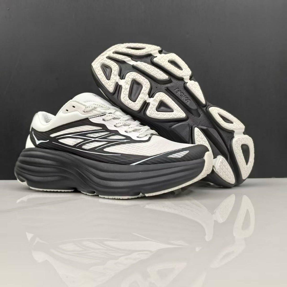 HOKA Bondi 8 Running Shoes