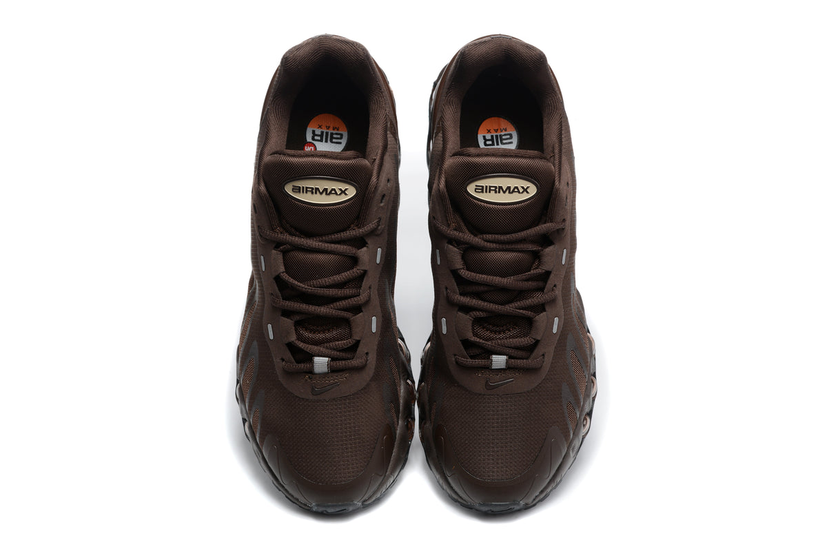 Nike Air Max Sneakers in Burgundy and Black